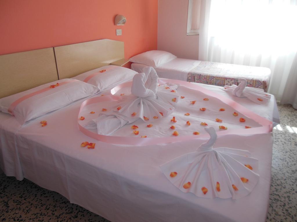 Hotel Edy Rimini Eksteriør billede