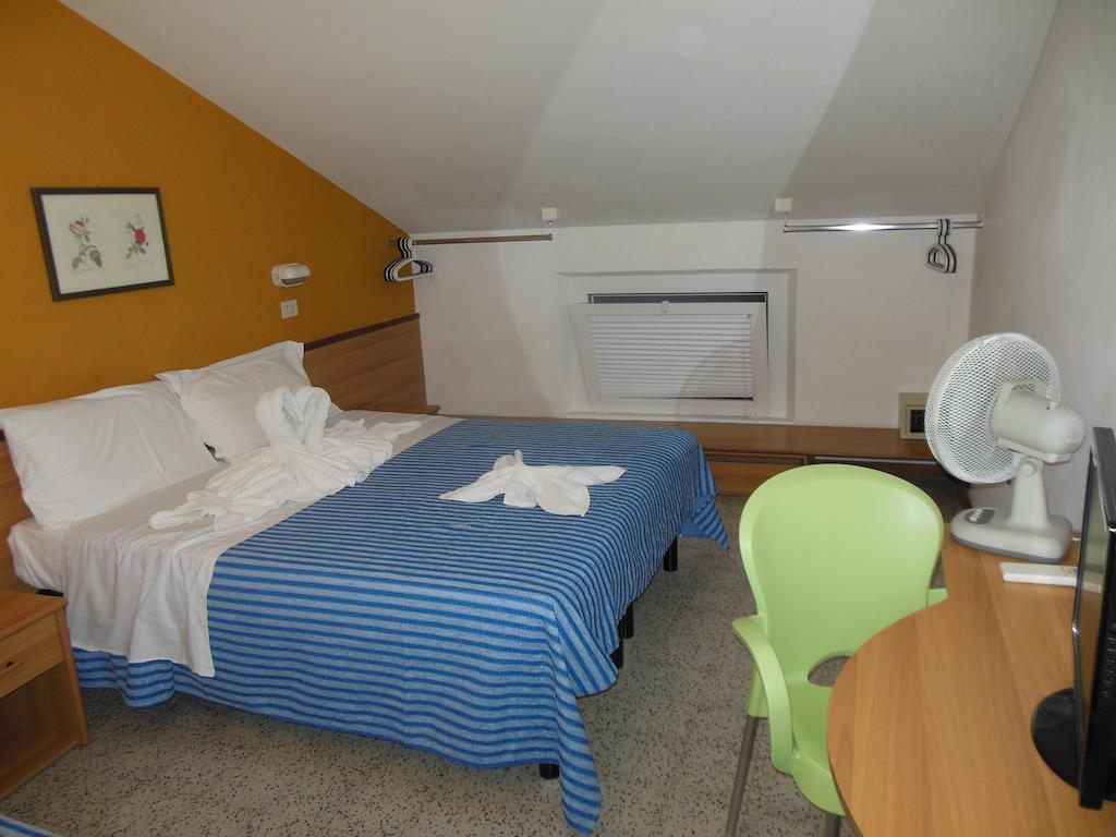 Hotel Edy Rimini Eksteriør billede