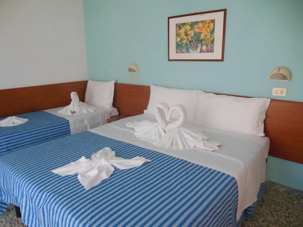 Hotel Edy Rimini Eksteriør billede