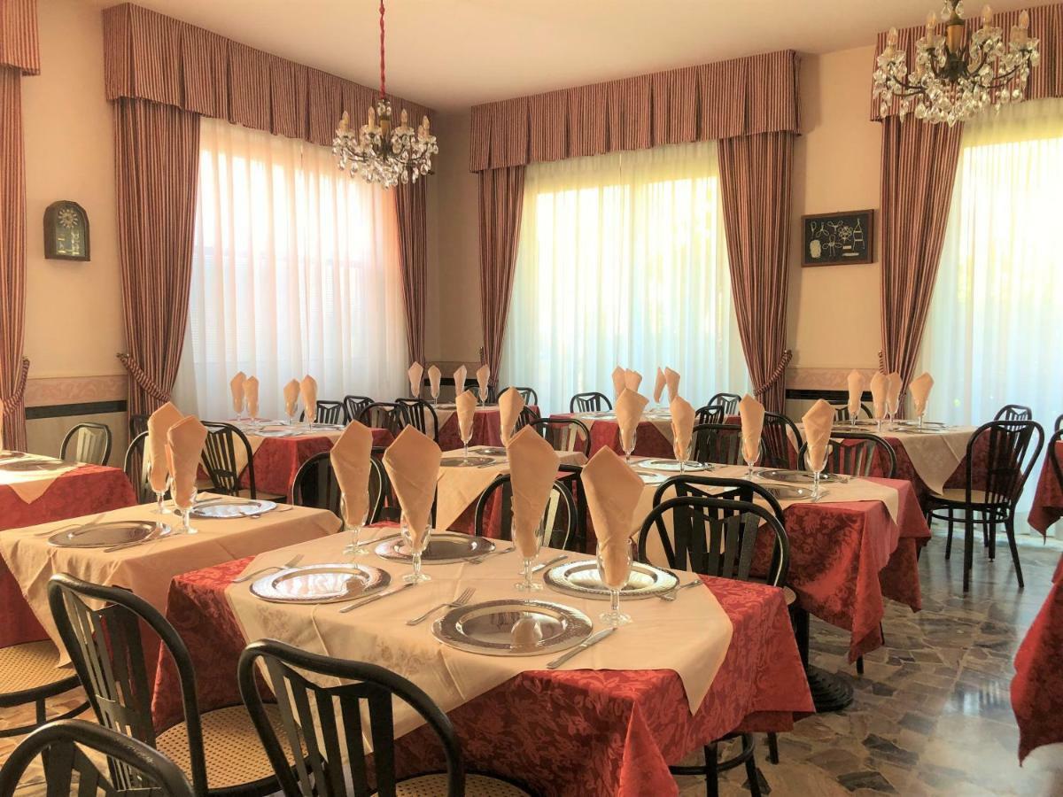 Hotel Edy Rimini Eksteriør billede