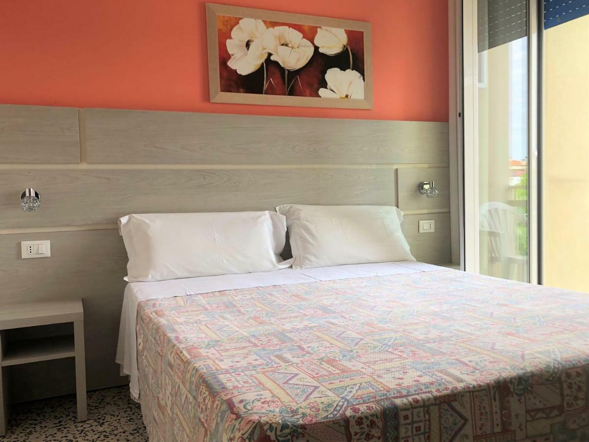 Hotel Edy Rimini Eksteriør billede