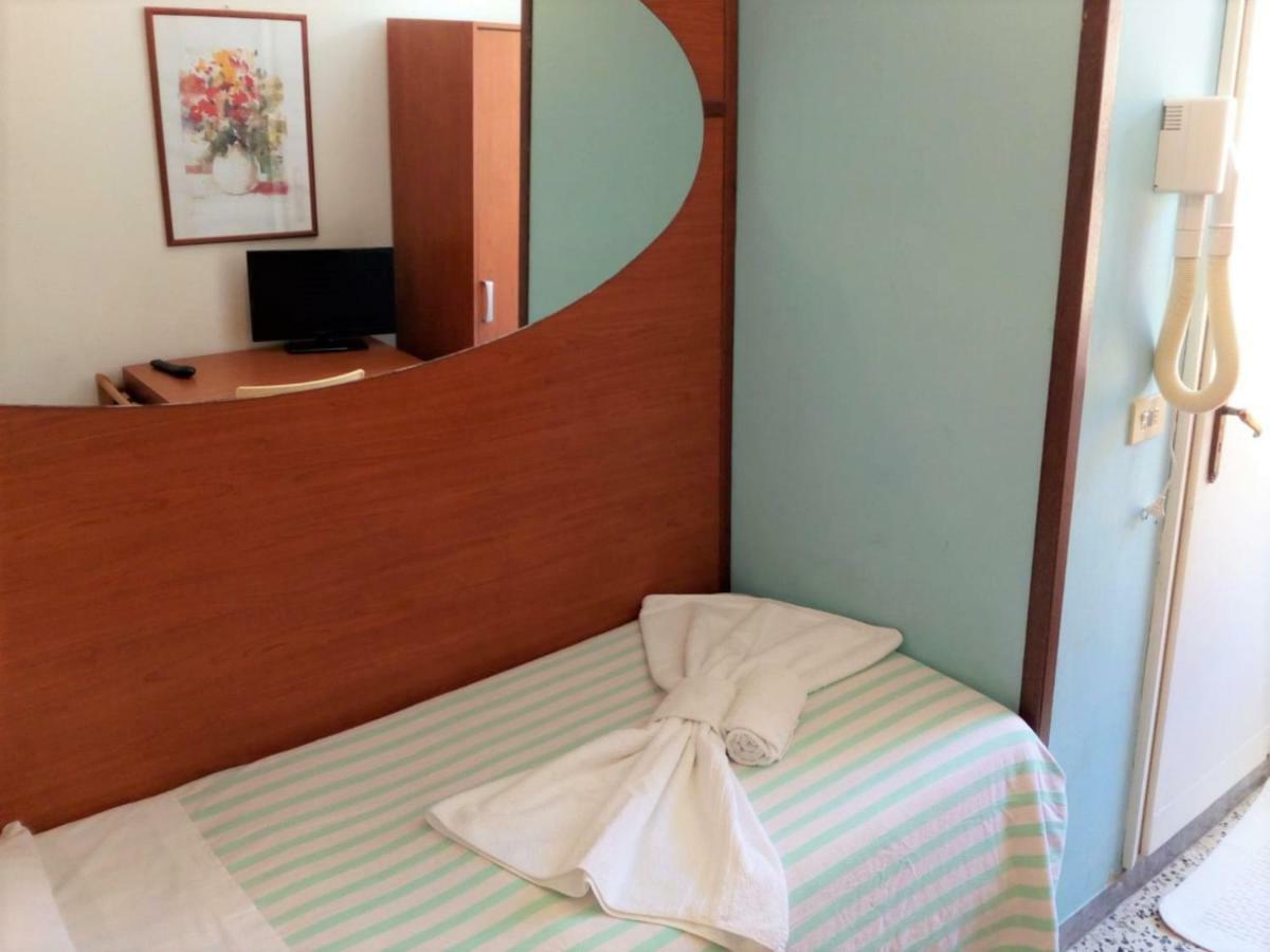 Hotel Edy Rimini Eksteriør billede