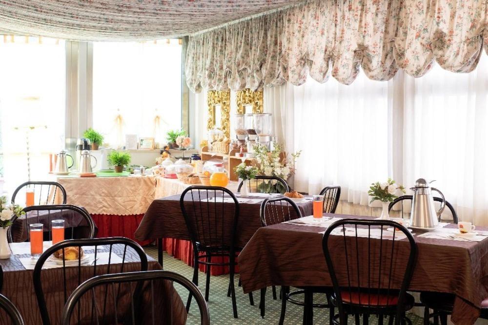 Hotel Edy Rimini Eksteriør billede