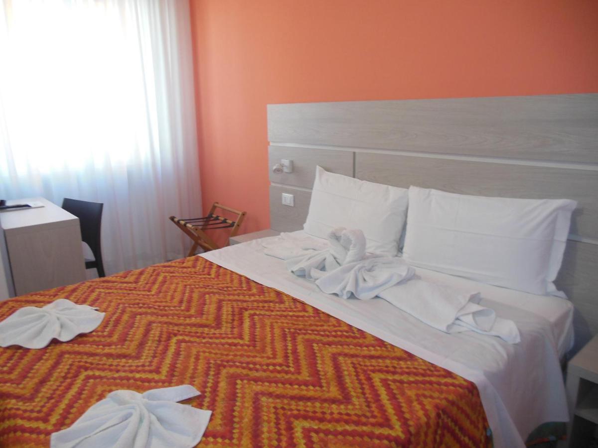 Hotel Edy Rimini Eksteriør billede